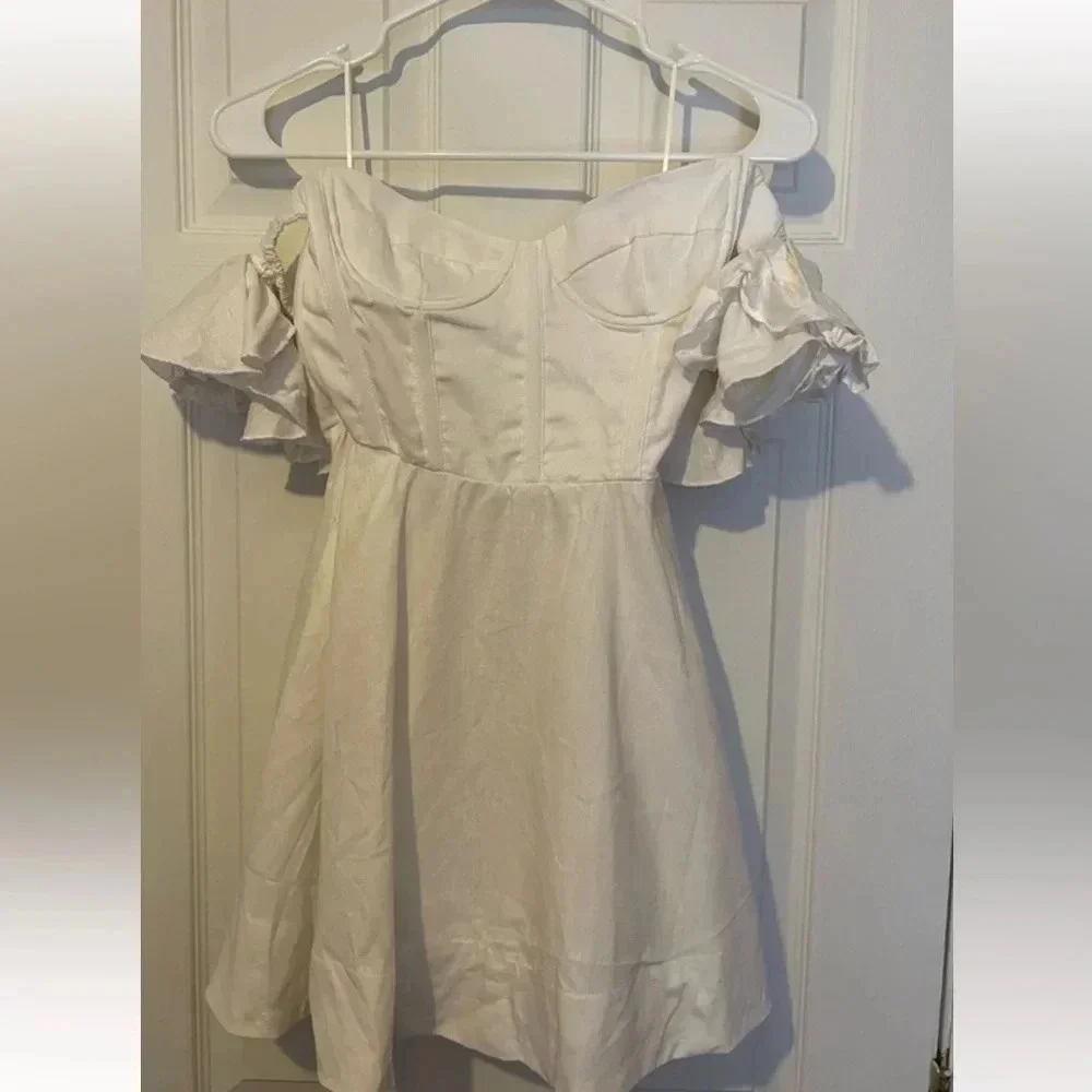 Bardot ruffle sleeve corset mini dress in white Linen Size 8 NWOT Sold Out! - Picture 4 of 8